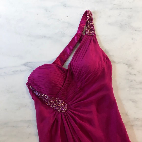 La Femme Homecoming Pageant Prom Dress - Picture 2 of 8